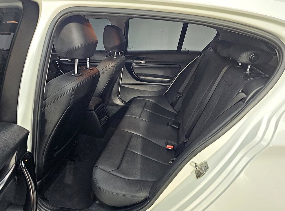 BMW 1시리즈 118d 스포츠 사진 9