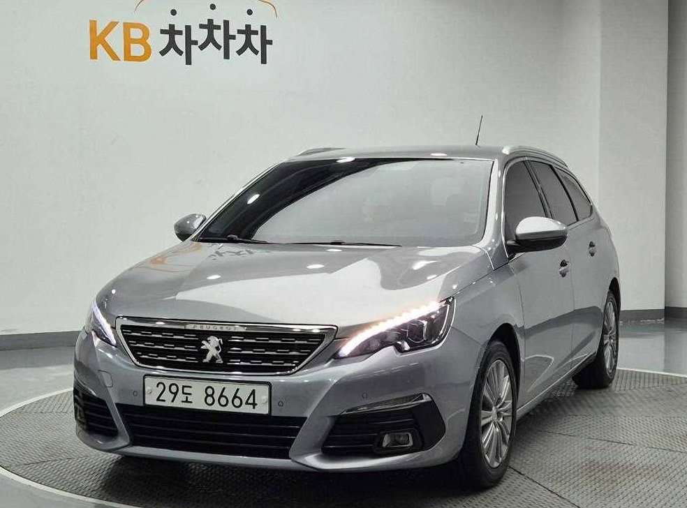 푸조 308 1.6 BlueHDi 알뤼르
