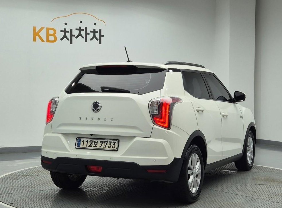KG모빌리티(쌍용)  티볼리 2WD 가솔린 1.5 사진 3