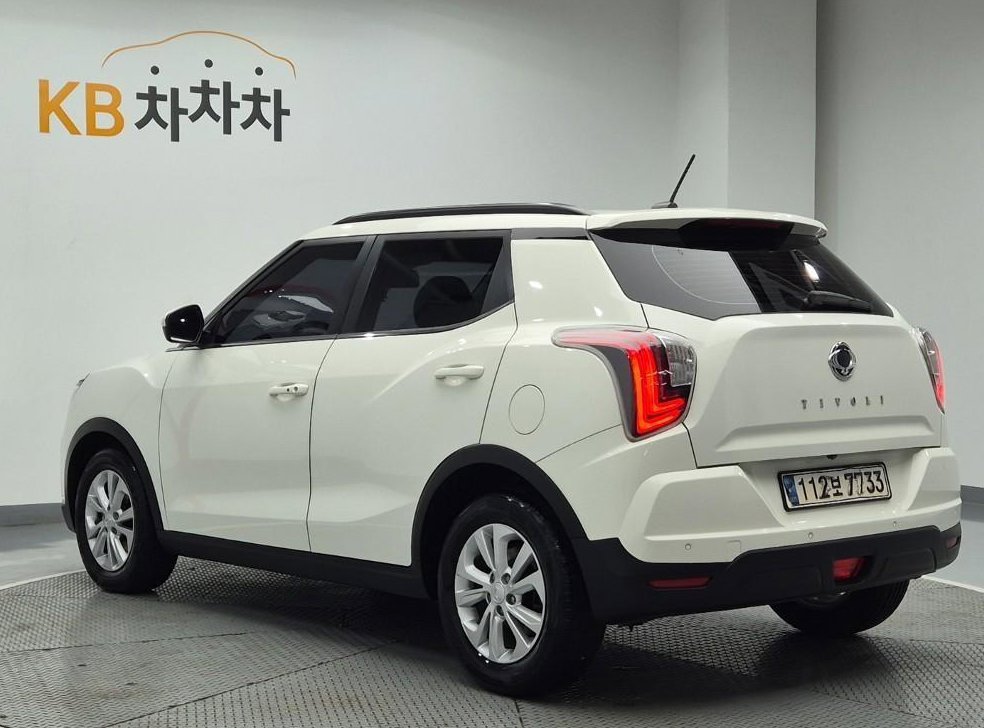 KG모빌리티(쌍용)  티볼리 2WD 가솔린 1.5 사진 4