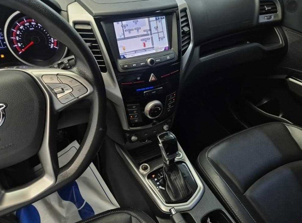 KG모빌리티(쌍용)  티볼리 2WD 가솔린 VX 사진 10