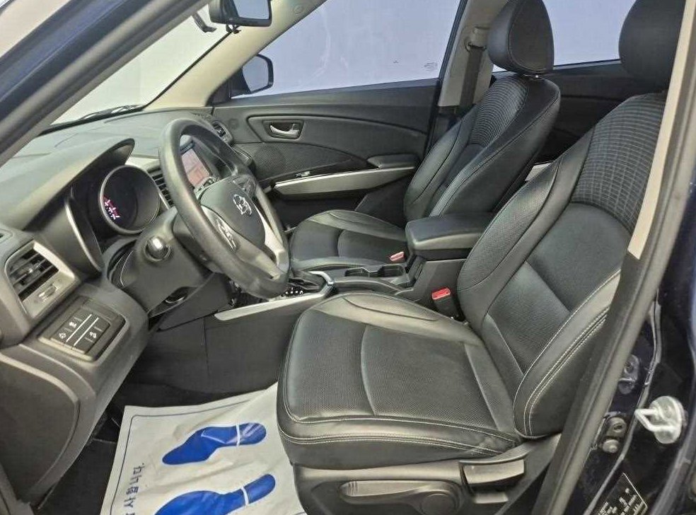 KG모빌리티(쌍용)  티볼리 2WD 가솔린 VX 사진 11