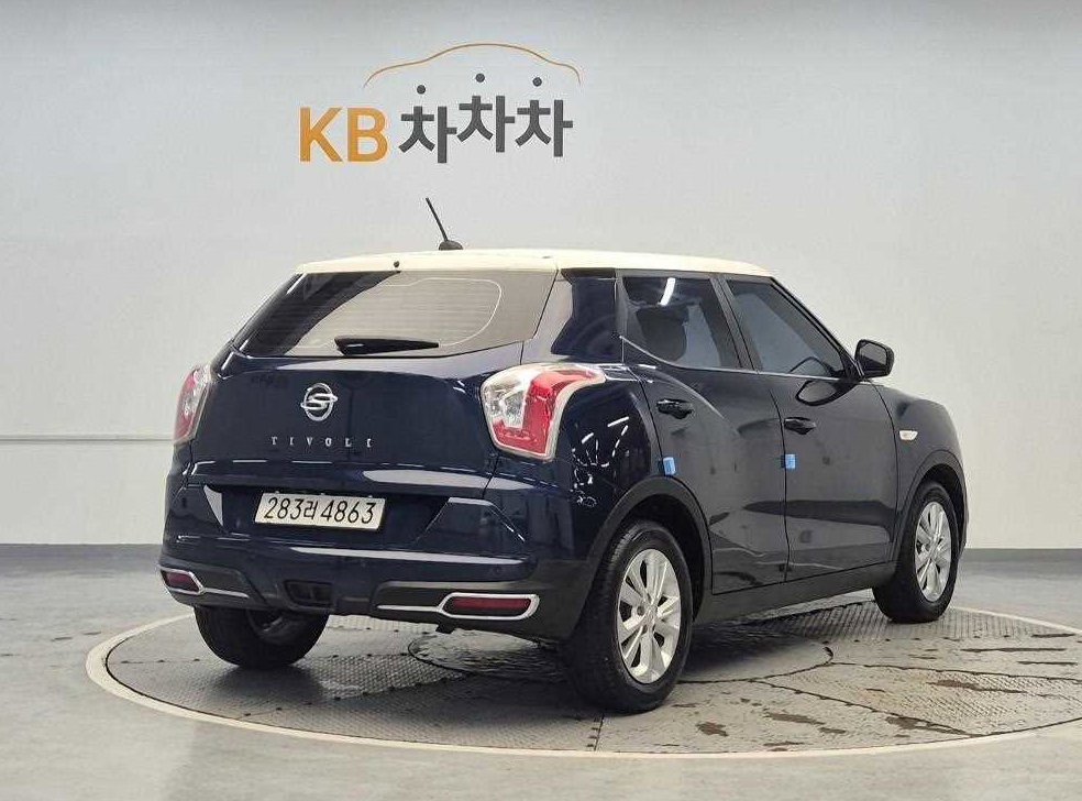 KG모빌리티(쌍용)  티볼리 2WD 가솔린 VX 사진 3