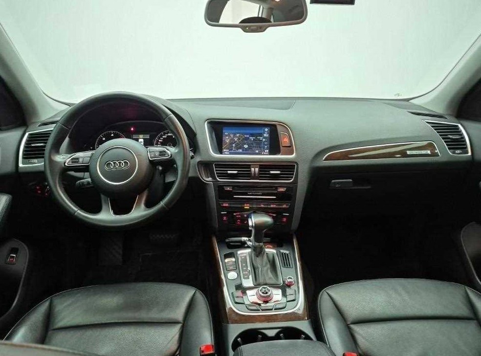 아우디 Q5 35 TDI 콰트로 다이나믹 사진 6