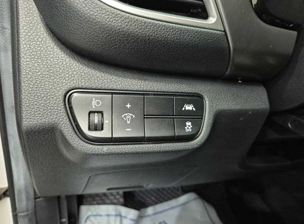 기아 셀토스 가솔린 1.6 터보 2WD 사진 17
