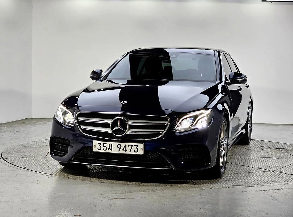 벤츠 E 클래스 E300 AMG LINE 사진 2