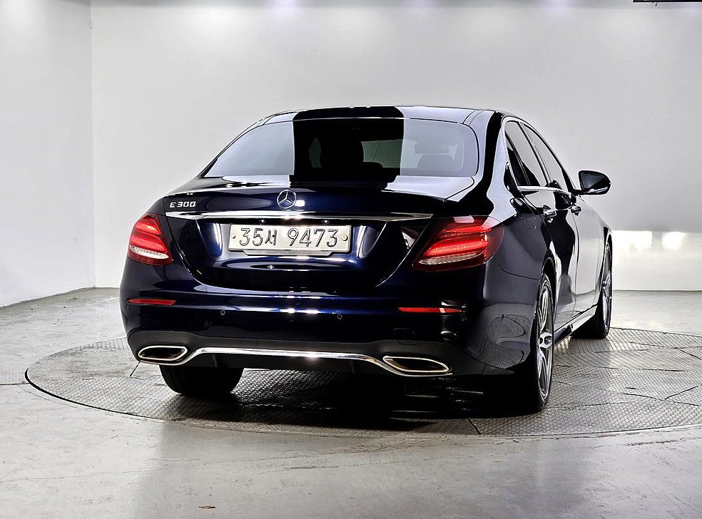 벤츠 E 클래스 E300 AMG LINE 사진 3