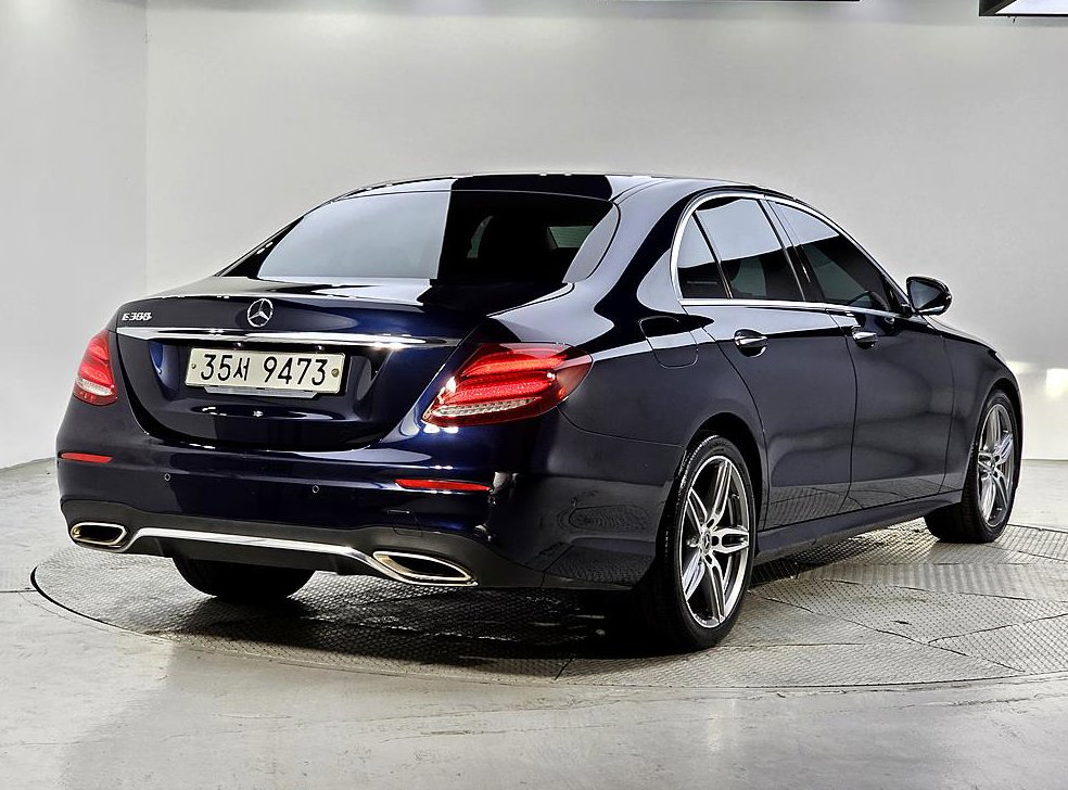 벤츠 E 클래스 E300 AMG LINE 사진 4