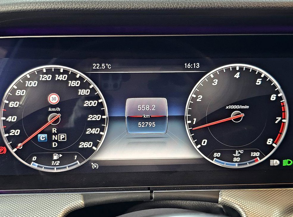 벤츠 E 클래스 E300 AMG LINE 사진 7