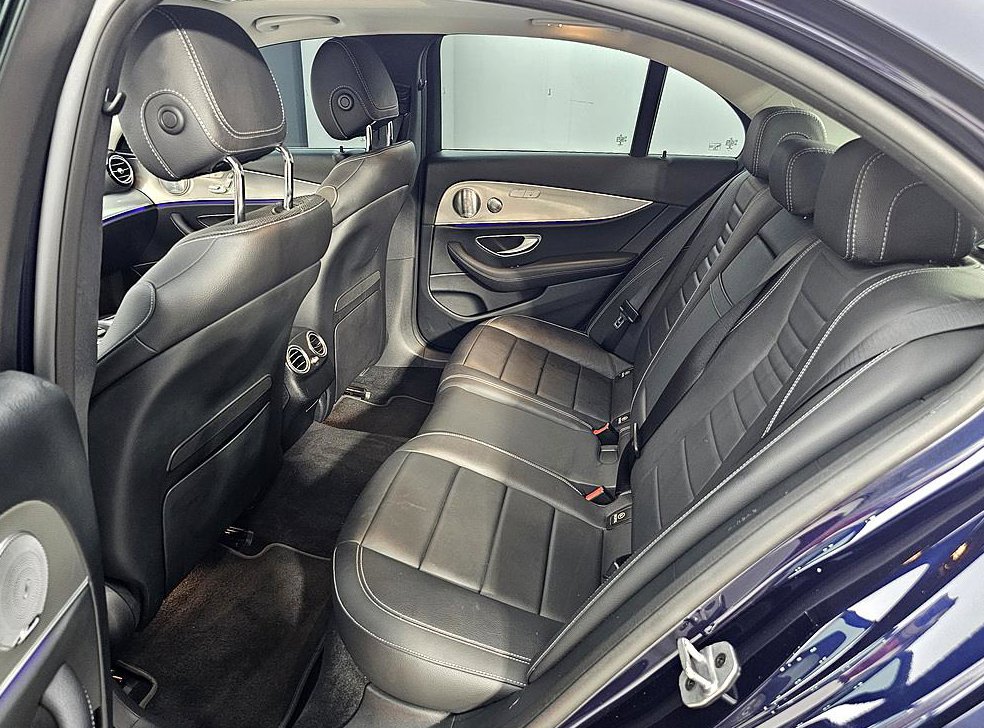벤츠 E 클래스 E300 AMG LINE 사진 9
