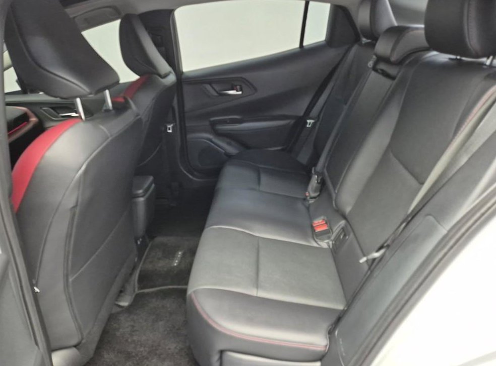 토요타 프리우스 2.0 PHEV XSE 사진 10