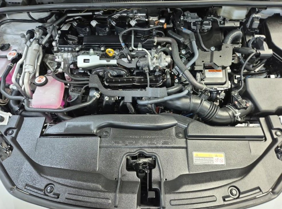토요타 프리우스 2.0 PHEV XSE 사진 5