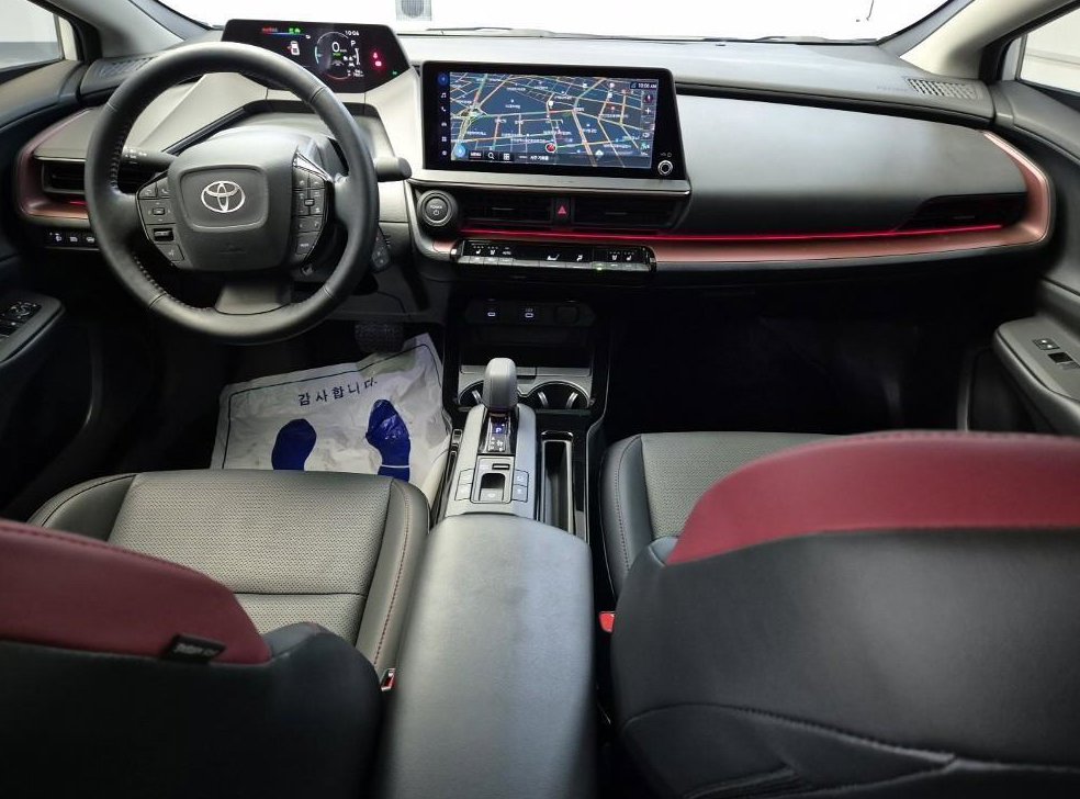 토요타 프리우스 2.0 PHEV XSE 사진 7