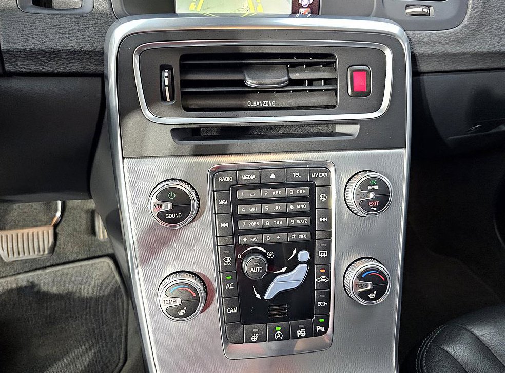 볼보 S60 D3 사진 13