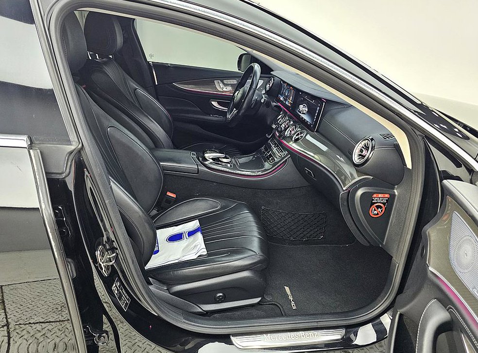 벤츠 CLS 클래스 CLS 300d AMG Line 사진 11