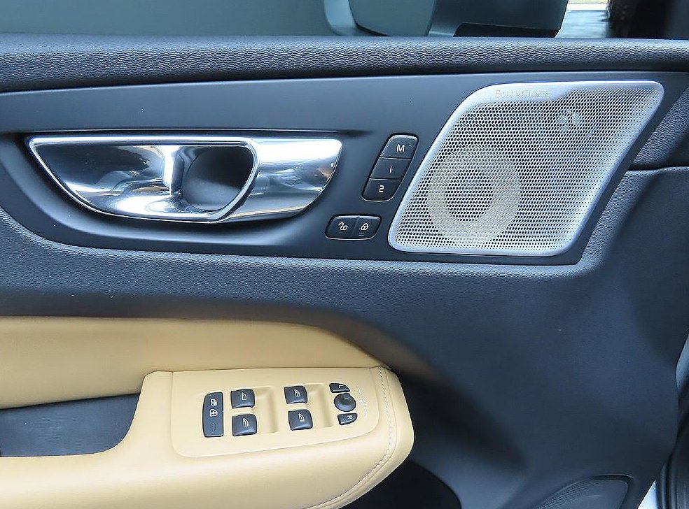 볼보 XC60 D5 AWD 인스크립션 사진 11