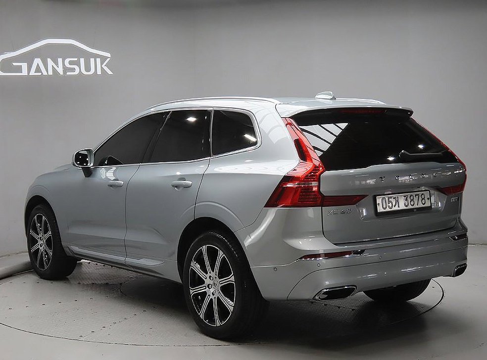 볼보 XC60 D5 AWD 인스크립션 사진 3