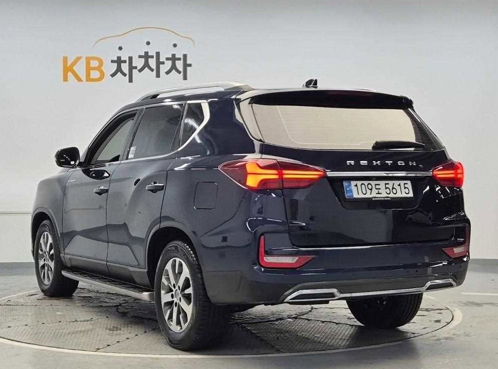 KG모빌리티(쌍용)  렉스턴 디젤 2.2 4WD 럭셔리 사진 2
