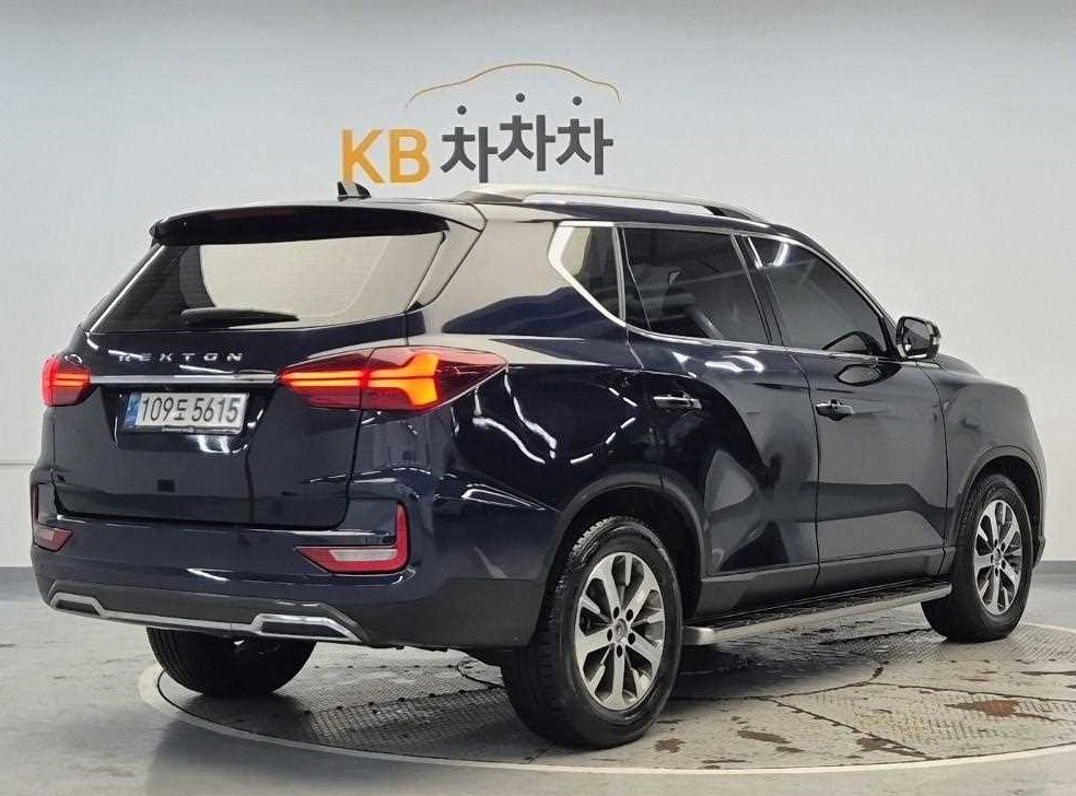 KG모빌리티(쌍용)  렉스턴 디젤 2.2 4WD 럭셔리 사진 3
