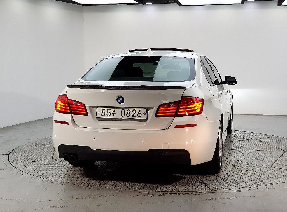 BMW 5시리즈 528i M 에어로 다이나믹 사진 3