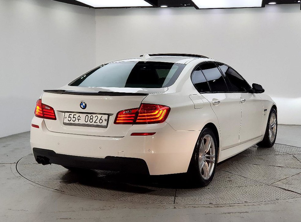 BMW 5시리즈 528i M 에어로 다이나믹 사진 4
