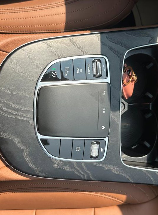 벤츠 E 클래스 E220d 4MATIC AMG라인 사진 17