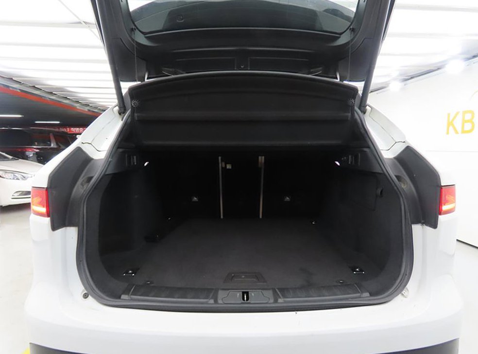 재규어 F-PACE 20d 프레스티지 사진 18