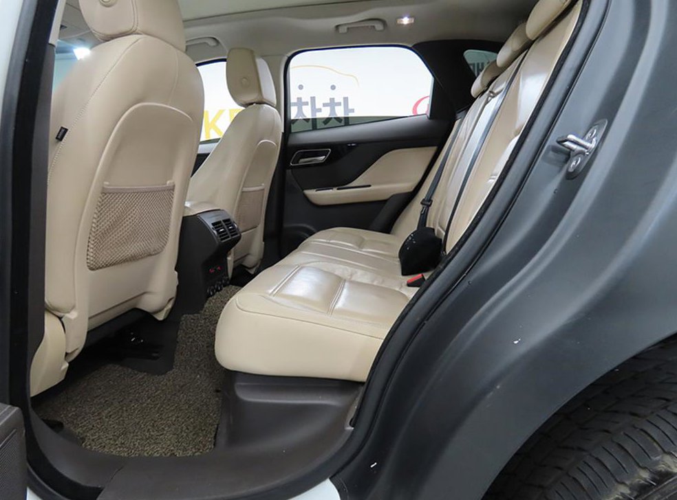 재규어 F-PACE 20d 프레스티지 사진 6