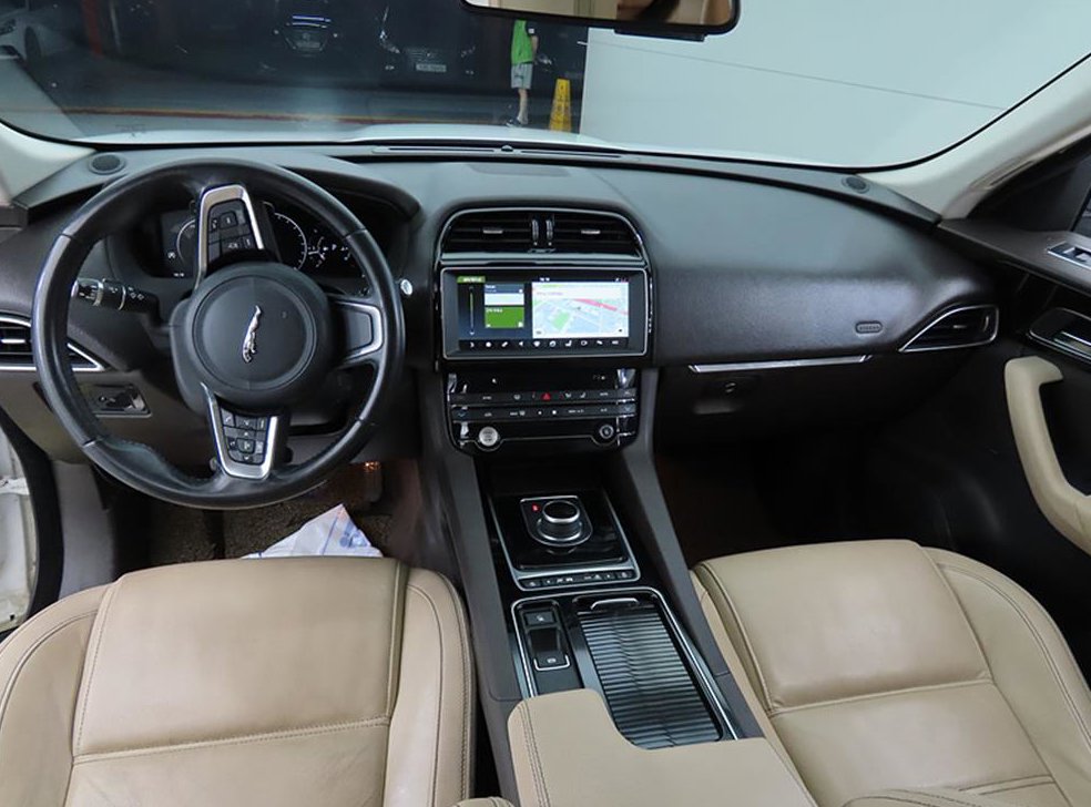 재규어 F-PACE 20d 프레스티지 사진 7