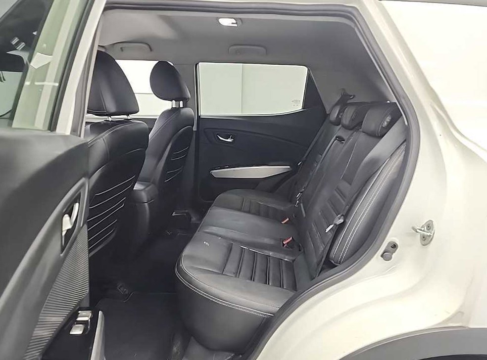 KG모빌리티(쌍용)  티볼리 가솔린 2WD 1.6 LX 사진 12