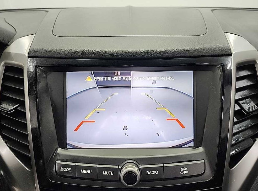 KG모빌리티(쌍용)  티볼리 가솔린 2WD 1.6 LX 사진 14