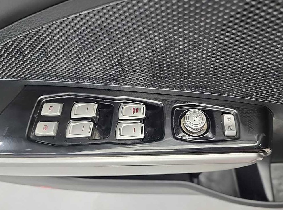 KG모빌리티(쌍용)  티볼리 가솔린 2WD 1.6 LX 사진 15