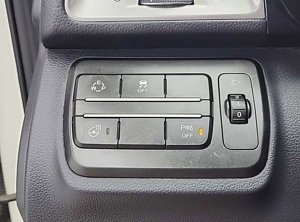 KG모빌리티(쌍용)  티볼리 가솔린 2WD 1.6 LX 사진 16