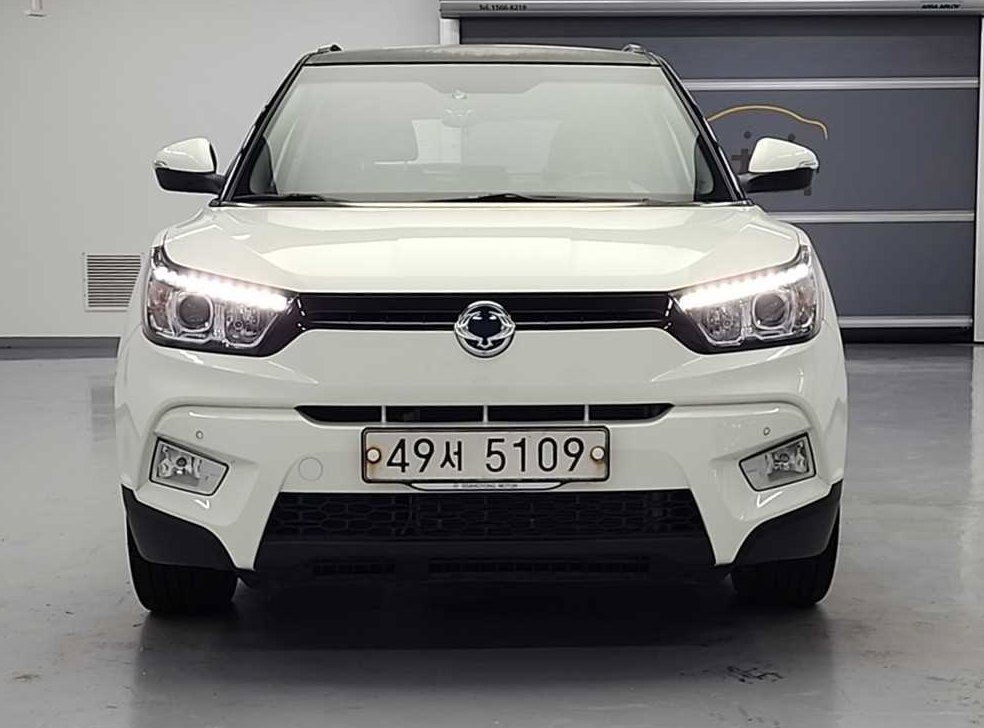 KG모빌리티(쌍용)  티볼리 가솔린 2WD 1.6 LX 사진 2