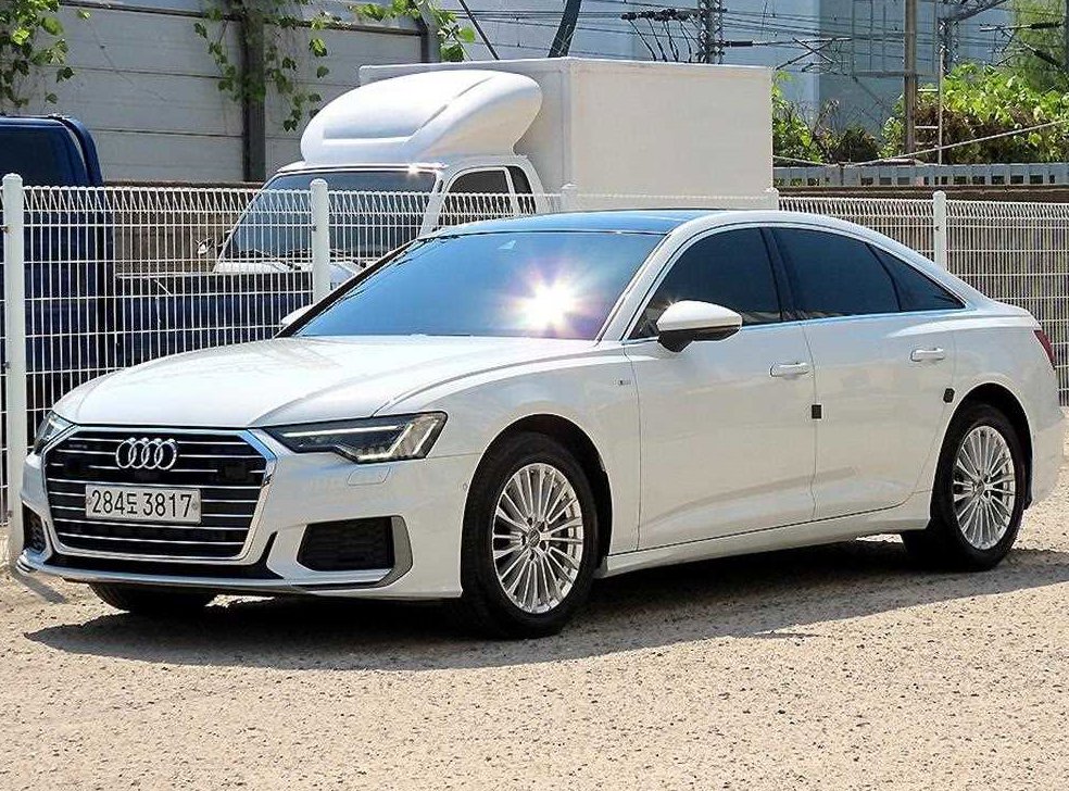 아우디 A6 45 TFSI 콰트로 프리미엄