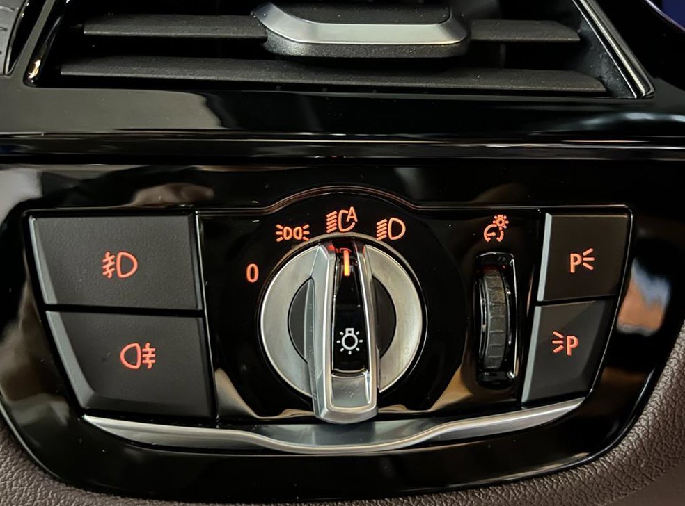 BMW 5시리즈 520i M 스포츠 사진 14