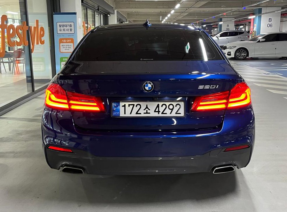BMW 5시리즈 520i M 스포츠 사진 5