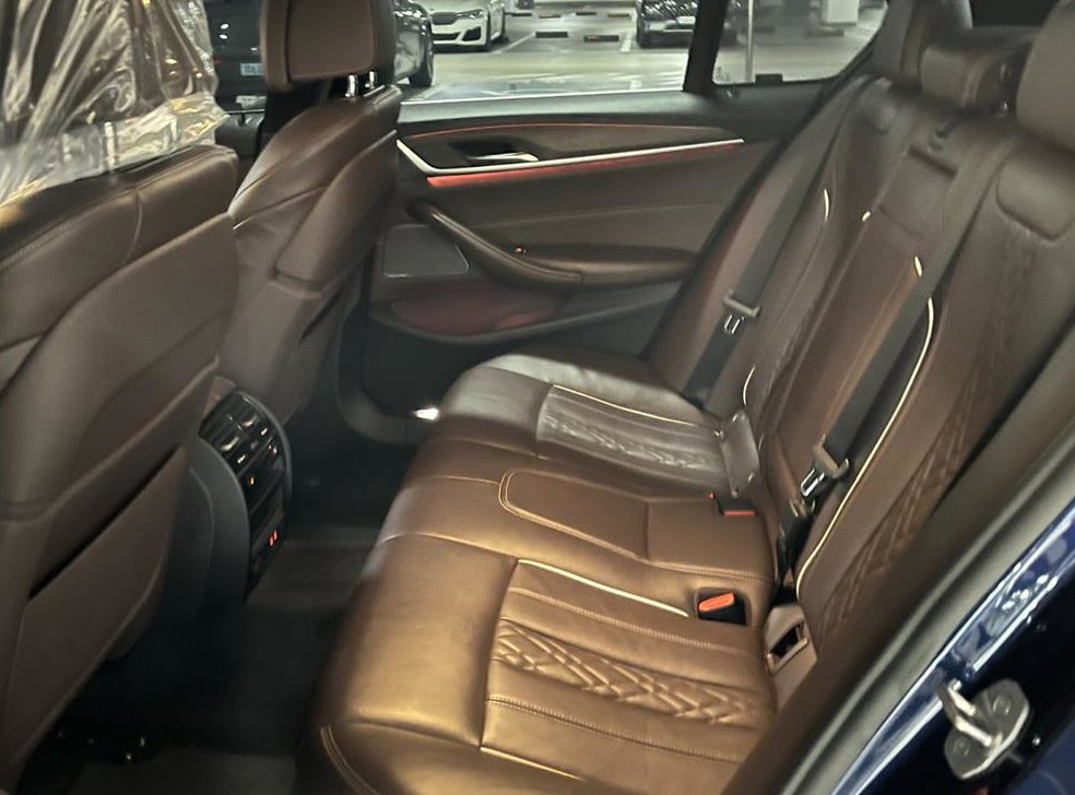 BMW 5시리즈 520i M 스포츠 사진 7