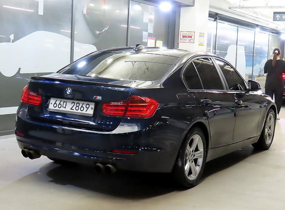 BMW 3시리즈 320d 사진 4