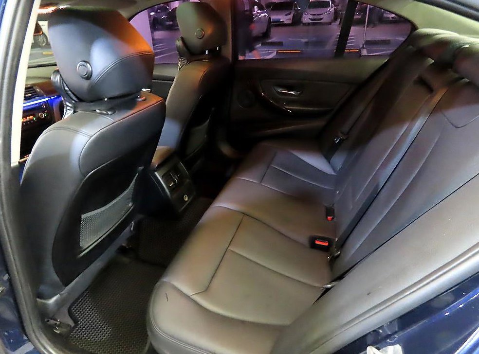 BMW 3시리즈 320d 사진 7