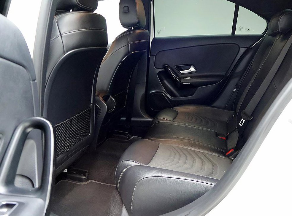 벤츠 A 클래스 A220 세단 사진 12