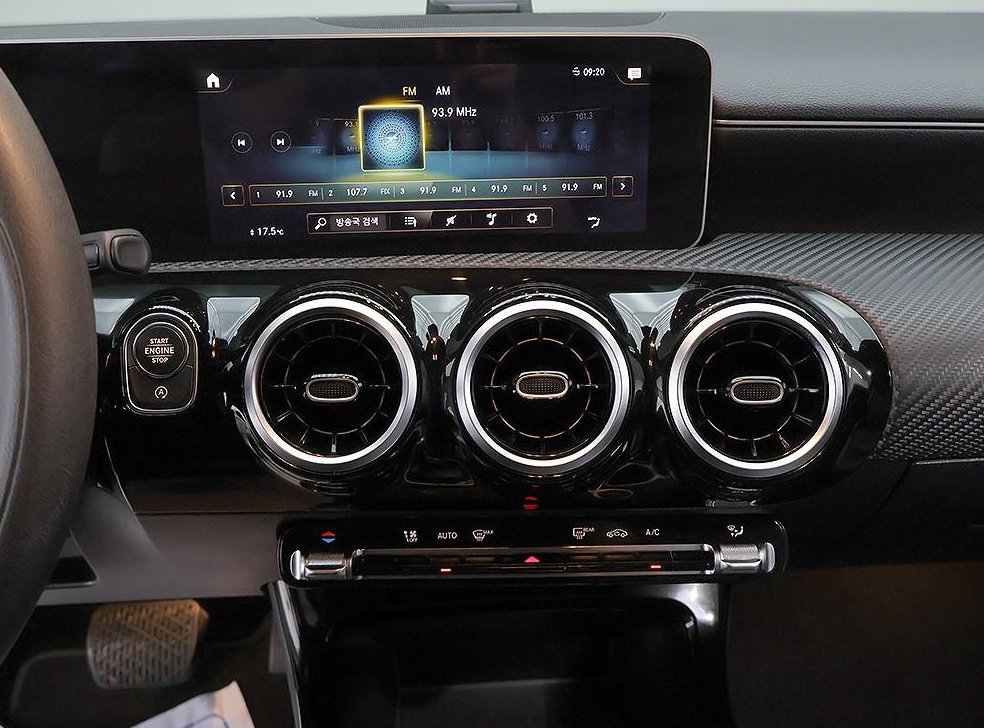 벤츠 A 클래스 A220 세단 사진 9