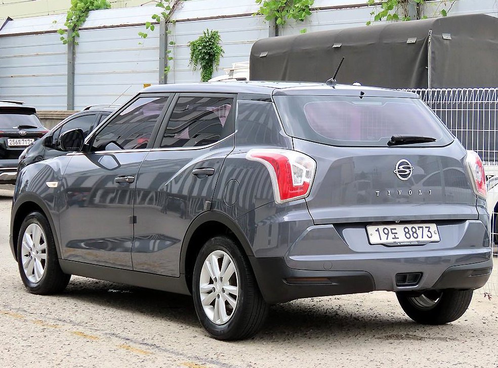KG모빌리티(쌍용)  티볼리 가솔린 2WD 1.6 TX 사진 3