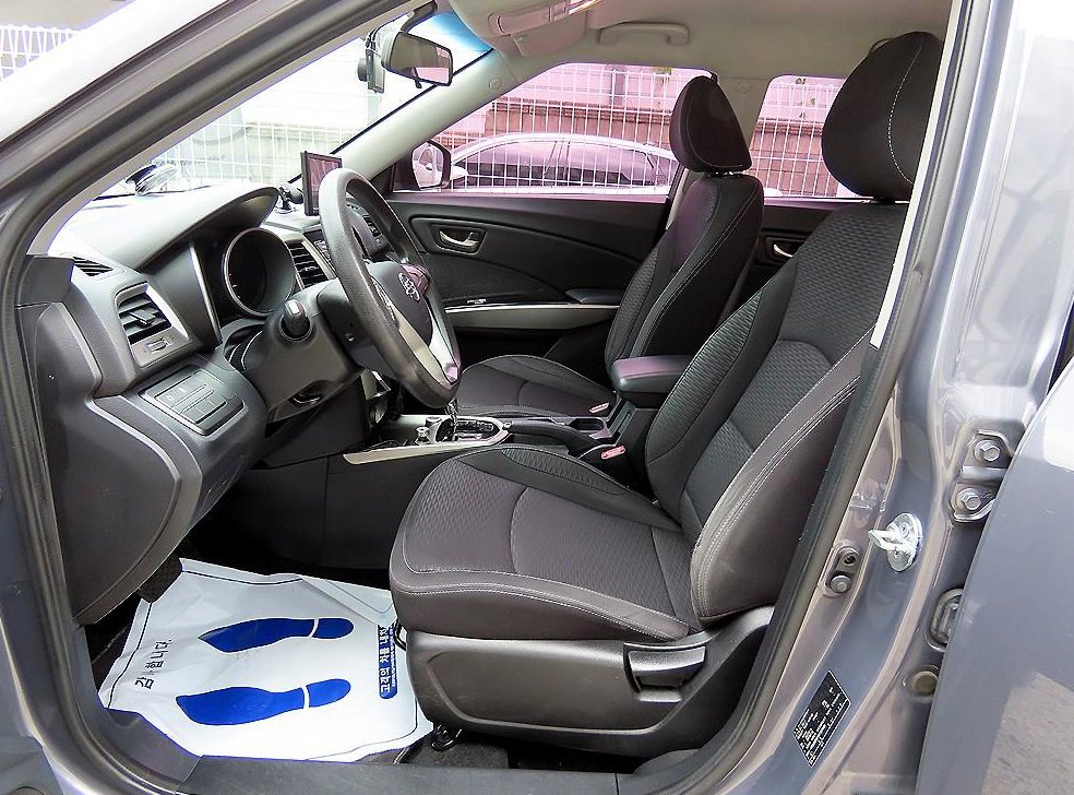 KG모빌리티(쌍용)  티볼리 가솔린 2WD 1.6 TX 사진 5