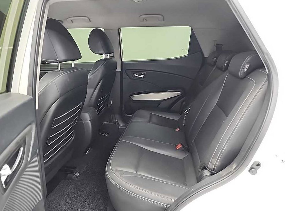 KG모빌리티(쌍용)  티볼리 가솔린 2WD 1.6 LX 사진 11