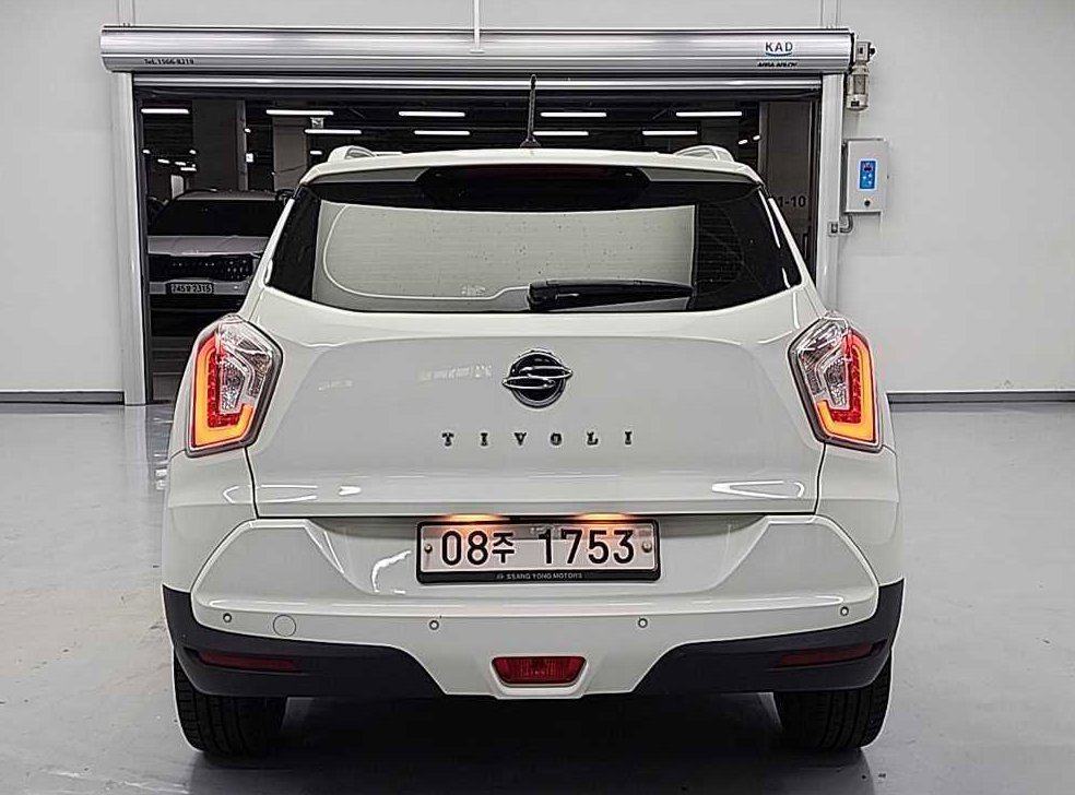 KG모빌리티(쌍용)  티볼리 가솔린 2WD 1.6 LX 사진 3