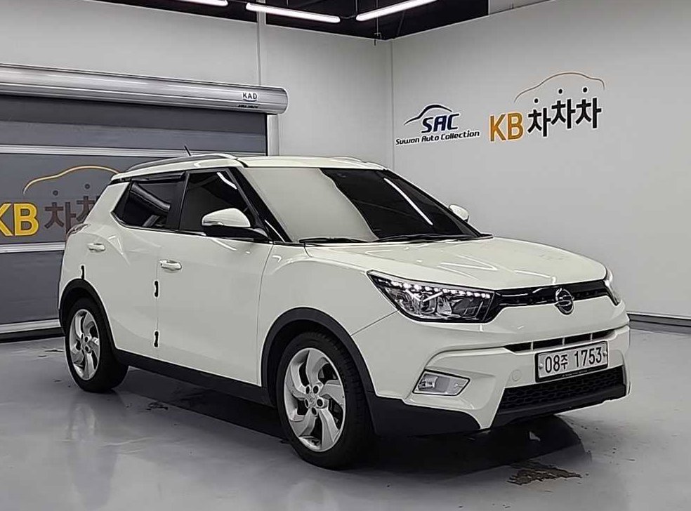 KG모빌리티(쌍용)  티볼리 가솔린 2WD 1.6 LX 사진 4