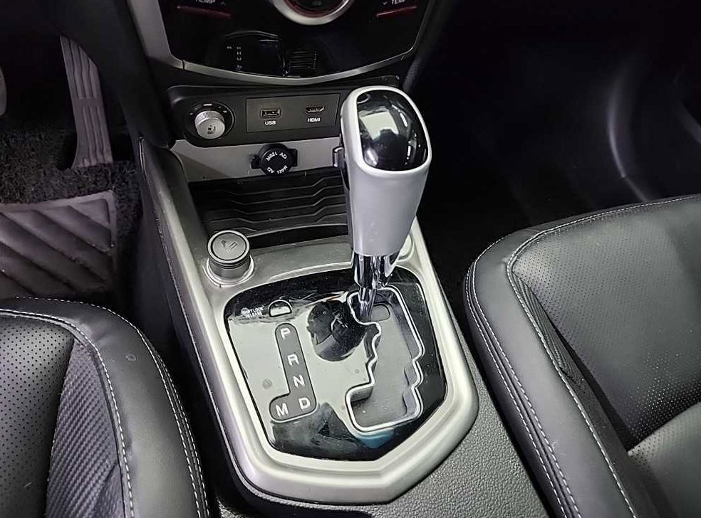 KG모빌리티(쌍용)  티볼리 가솔린 2WD 1.6 LX 사진 7