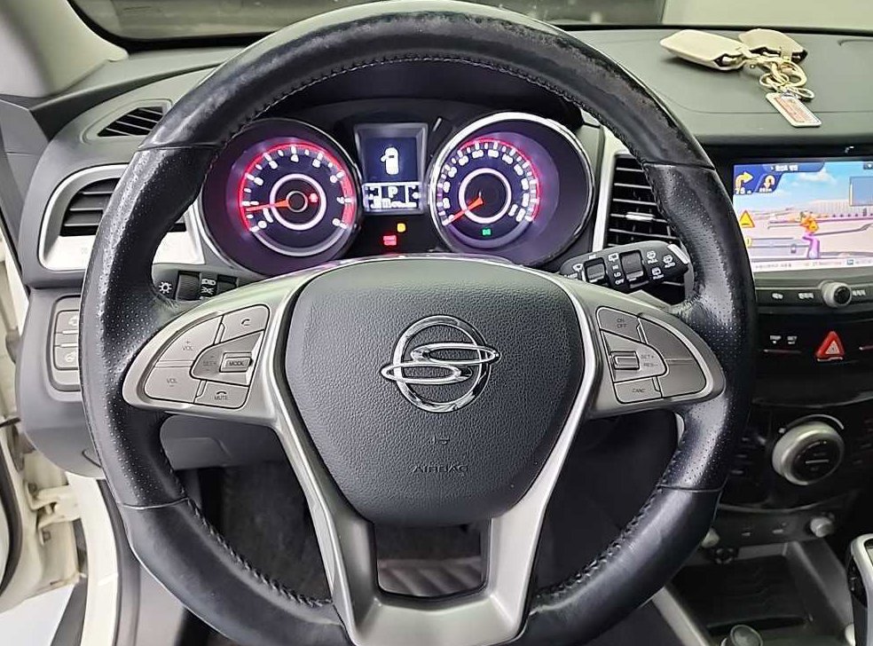 KG모빌리티(쌍용)  티볼리 가솔린 2WD 1.6 LX 사진 8