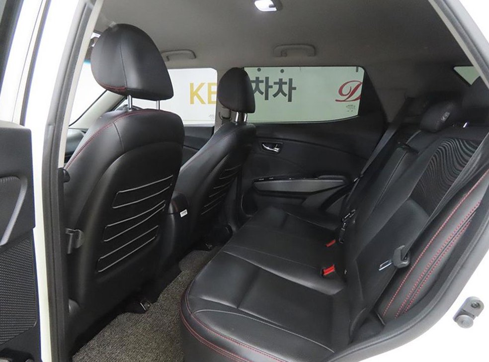 KG모빌리티(쌍용)  티볼리 2WD 가솔린 1.6 RX 사진 6
